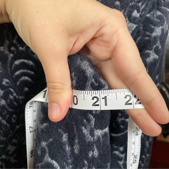 Cabi Wool Blend Jacquard Navy and Gray Jacket size 12 - Picture 15 of 16